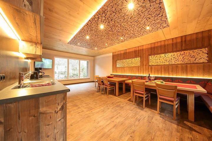 Ferienhaus für 14 Personen, mit Balkon in Lanersbach - 2