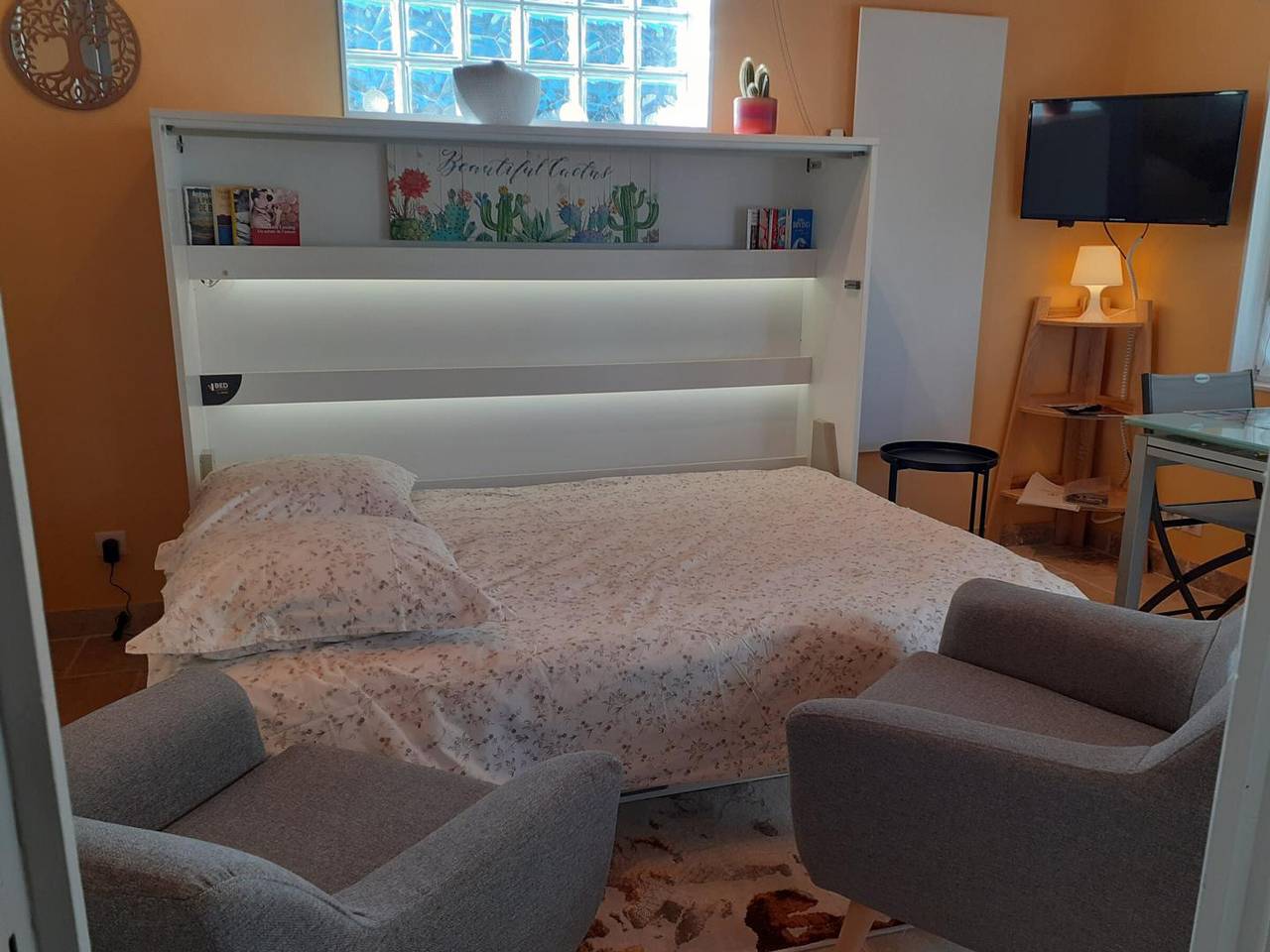 Studio entier, Studio à la campagne avec piscine partagée et jardin in Vendat, Région de Vichy