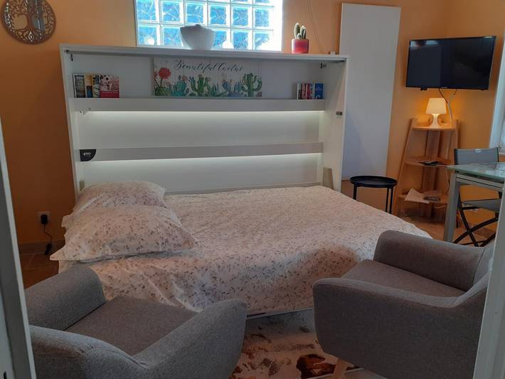 Studio pour 2 personnes, avec jardin ainsi que piscine et terrasse dans Allier - 2