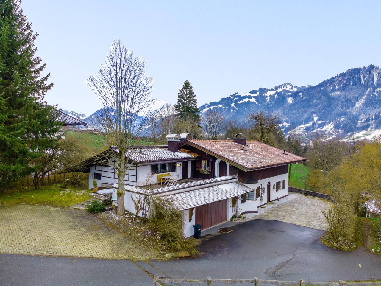 Ganze Wohnung, Herrschaftliche Ferienwohnung in Skiliftnähe in Kitzbühel, Kitzbüheler Alpen