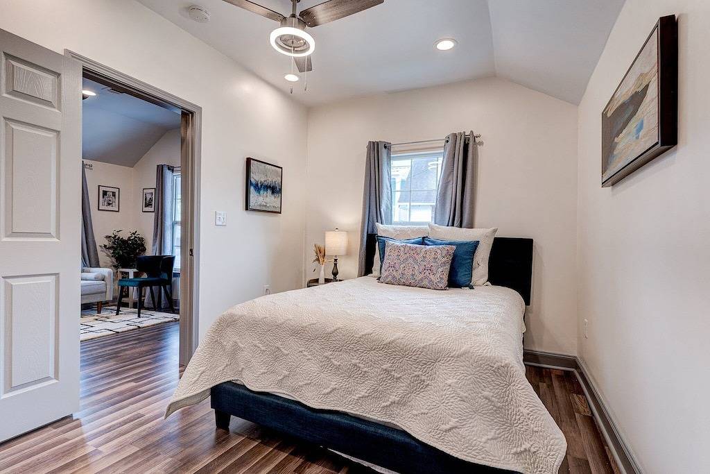 Stylish 1 Br,1Ba Home Steps From Freret St in Uptown, New Orleans