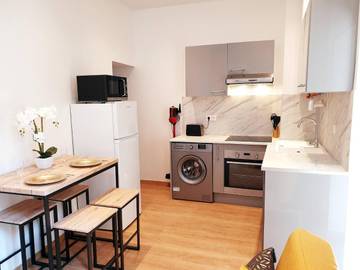 Gîte pour 4 personnes, avec balcon dans Office De Tourisme De Millau
