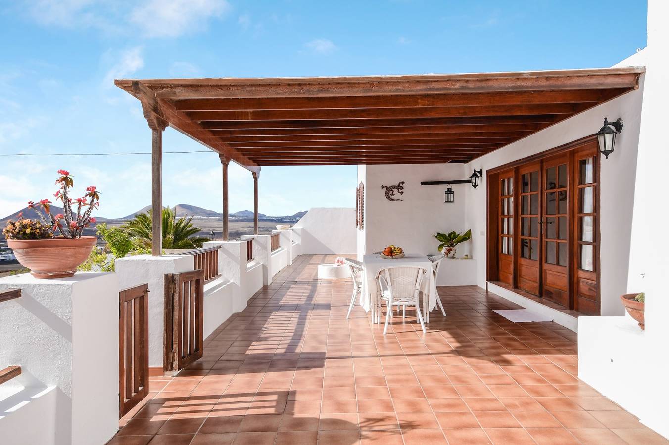 Splendida Villa Casa Concha con vista sulle montagne, vista mare, Wi-Fi, giardino in Nazaret, Teguise