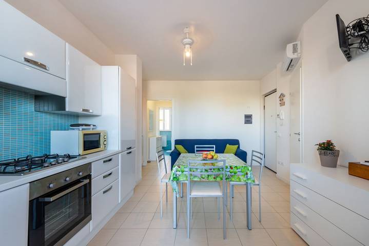 Appartamento intero, Guesthost - New! Apt 5 min from the sea with Terrace & Parking in Marotta, Mondolfo (Comune)