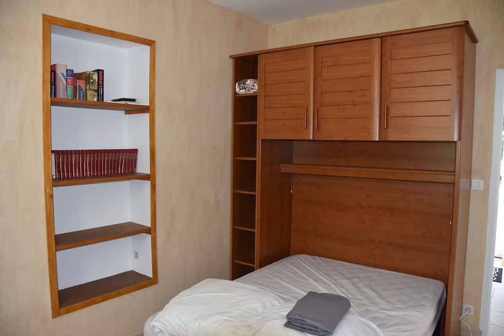 Gîte 6/7 Personnes Dans un Domaine Verdoyant, Cadre Nature Pour se Ressourcer in Saint-Denis-sur-Sarthon, Parc naturel régional Normandie-Maine