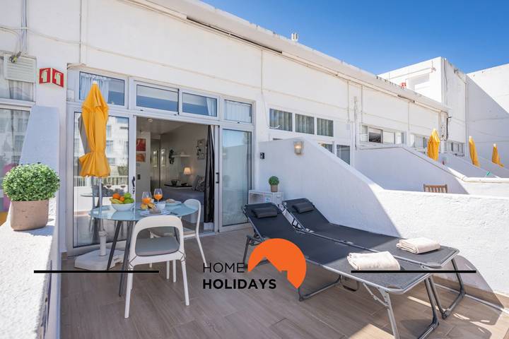 Apartamento estúdio para 3 pessoas, com varanda em Praia da Oura