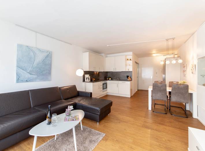 Ferienwohnung für 2 Personen, mit Balkon und Pool an der Ostsee
