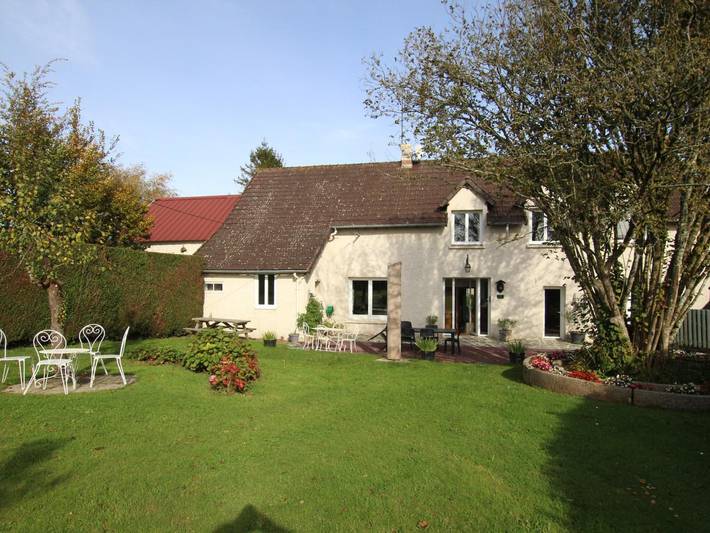 Gîte pour 8 personnes, avec jardin, animaux acceptés