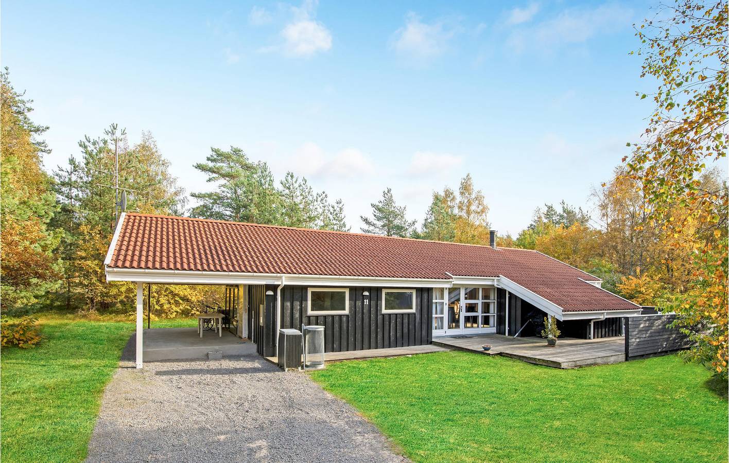 Vacation house for 8 people with yard in Vestre Sømark, Pedersker