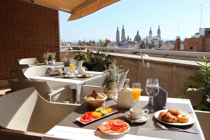 Apartamento para 10 personas, con terraza y sauna en Zaragoza