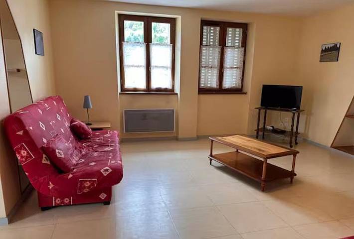 Gîte pour 8 personnes à Albepierre-Bredons - 3