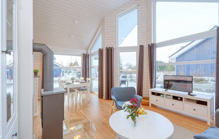 Gemütliches 1BR Apartment mit Parkplatz, Terrasse & Strand in der Nähe in Krems II, Kreis Segeberg