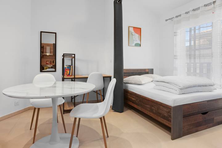 Ganze Wohnung, Appartement La Casa 177 - 2 mit Balkon, Wlan und Klimaanlage in Fréjus Plage, Frejus