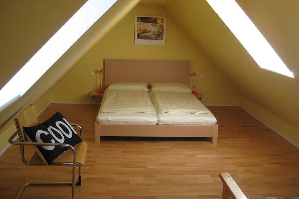 Ganze Wohnung, Attraktive 75 m² Wohnung mit 2 Schlafzimmern in Unterhaching, Oberbayern