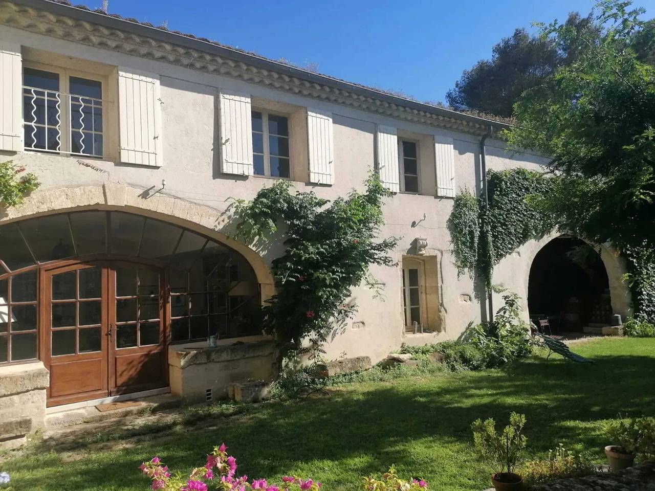 Amplia casa con jardín en Nages-et-Solorgues in Nages-et-Solorgues, Region de Nimes