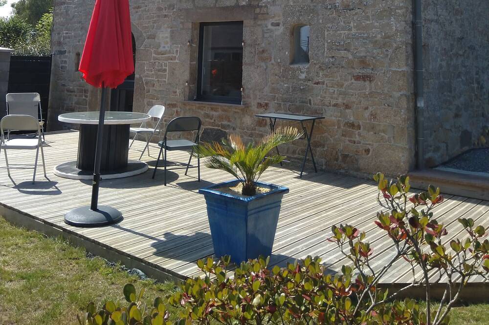 Authentic house from 1800 renovated in April 2020 in Ploumilliau, Ceinture Dorée