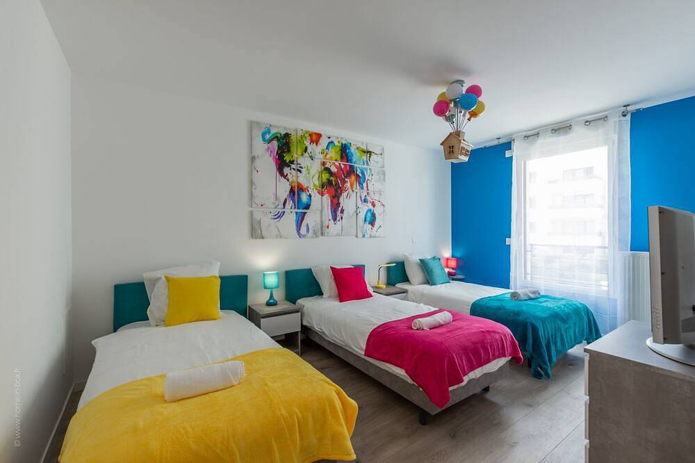 Entire apartment, Wonderland by Plaza proche Disneyland in Chessy, Seine-et-Marne