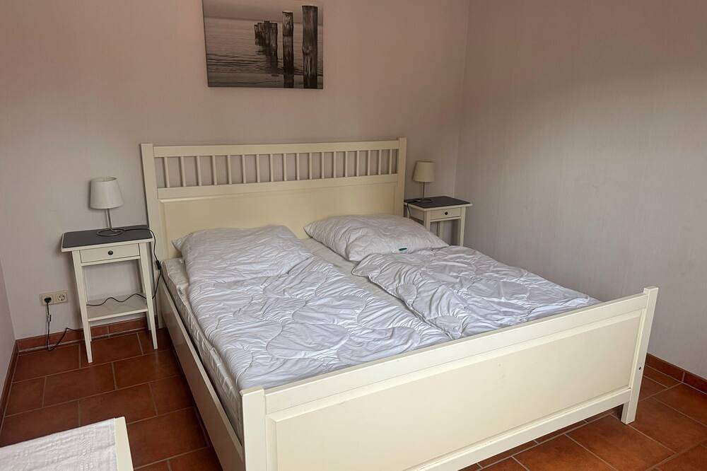 Ganze Wohnung, Charmante Ferienwohnung in Ostseenähe für 4 Personen im Grünen in Rövershagen, Rostock und Umgebung