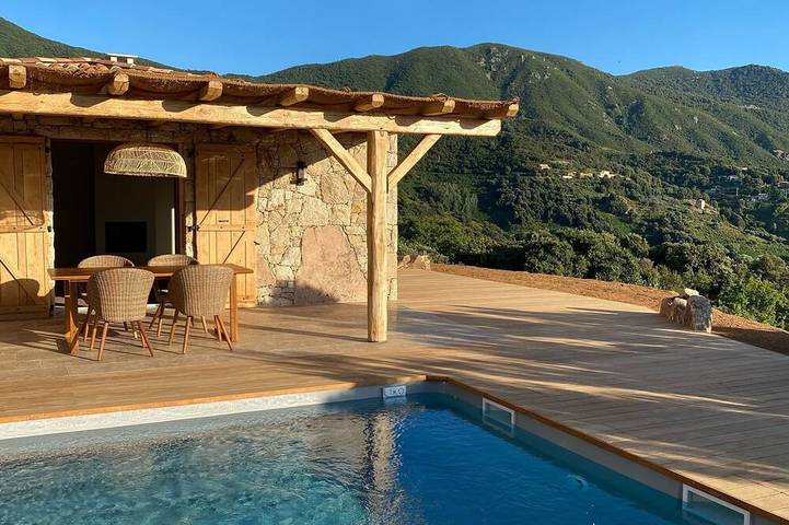Location de vacances pour 4 personnes, avec Terrasse et Jardin à Sari-d'Orcino