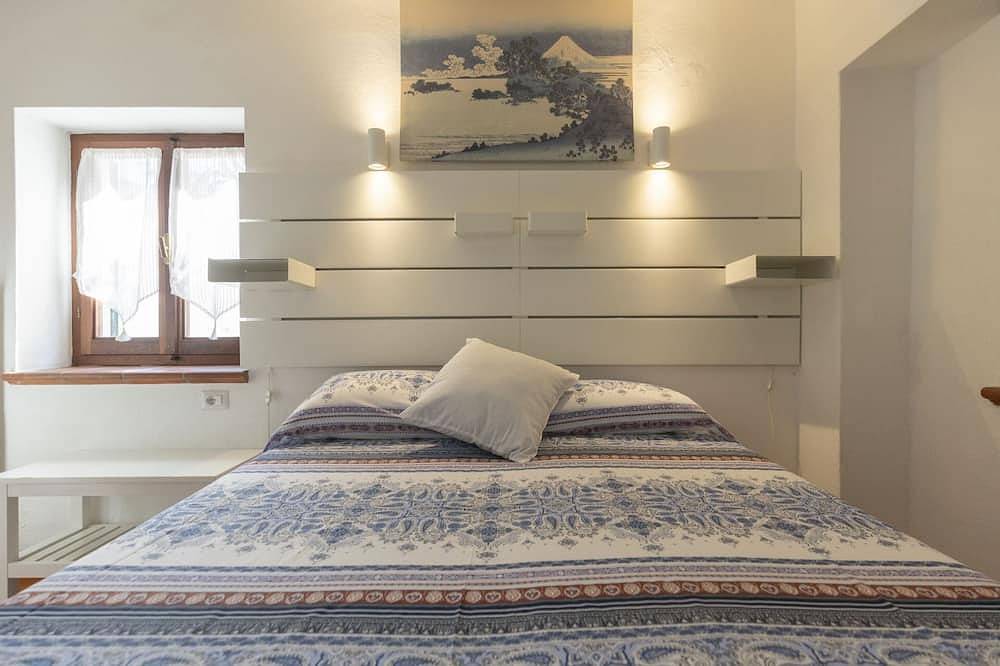 Appartamento intero, Questa graziosa casa, con ingresso indipendente ed un comodo spazio esterno attrezzato, è situata a in Biodola, Parco Nazionale Arcipelago Toscano