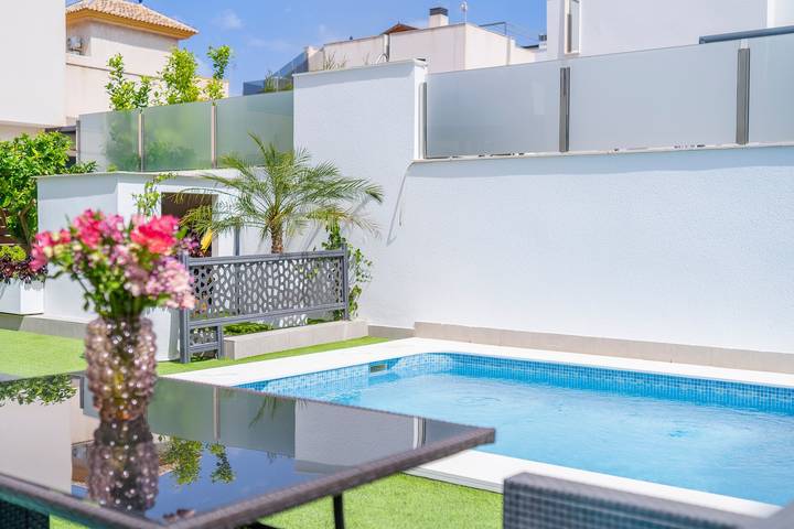 Ferienhaus für 8 Personen, mit Balkon und Garten in Torrevieja - 3
