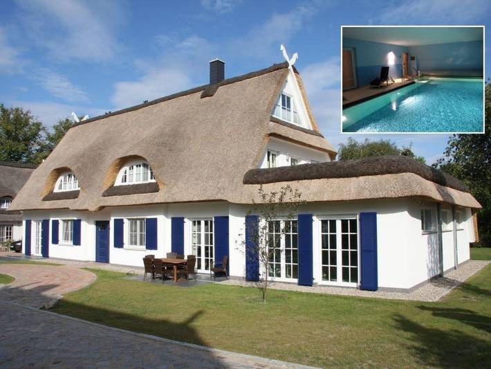 Ferienhaus für 10 Personen, mit Balkon und Terrasse sowie Garten und Pool in Kalkhorst