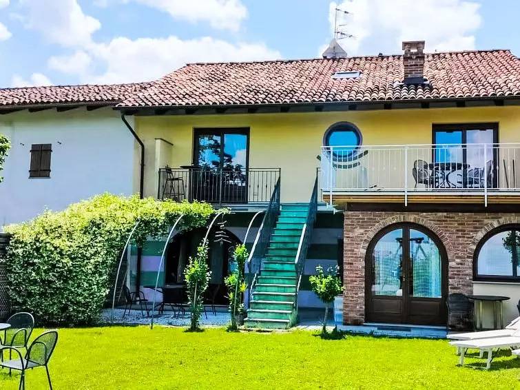 Appartamento intero, 2 Camere 2 Persone in La Morra, Langhe