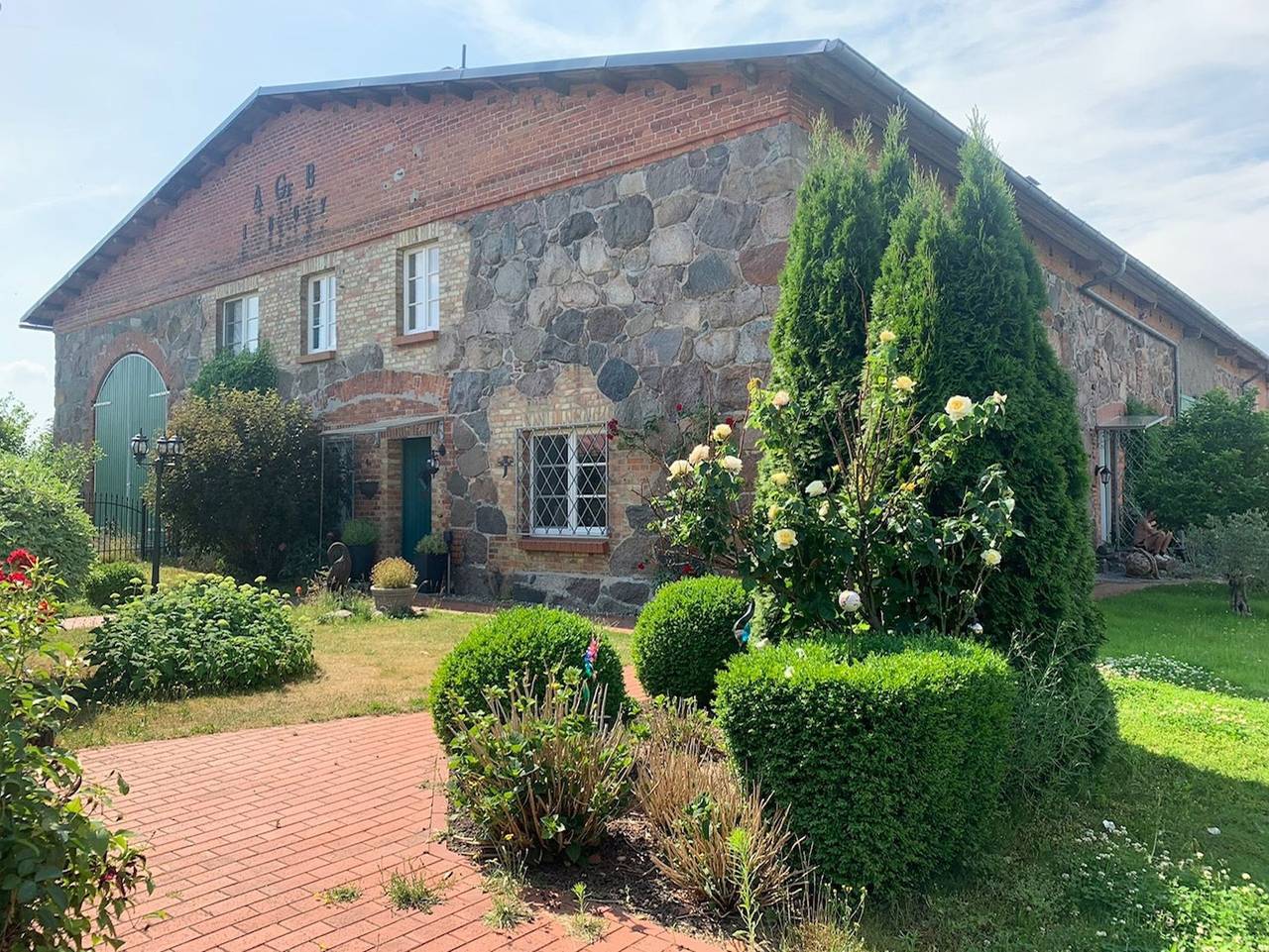 Feldsteinscheune Kaeselin in Fincken, Müritz