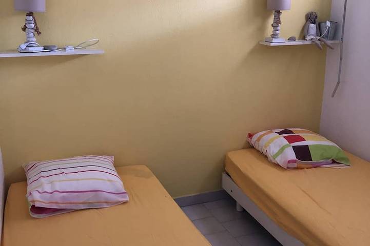 Gîte pour 4 personnes, avec terrasse et jacuzzi dans Port de Sanary sur Mer - 3