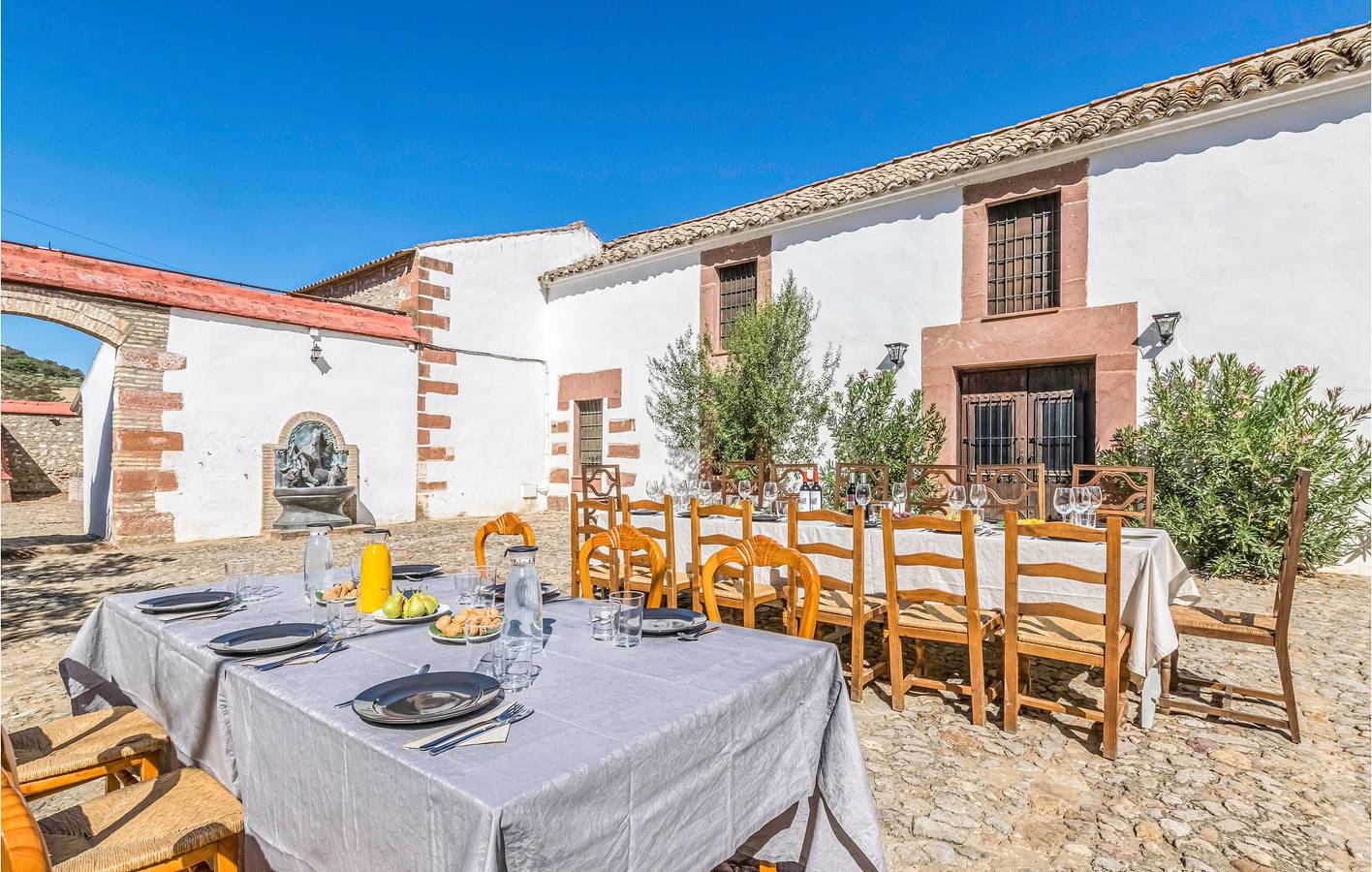 Retiro junto a la piscina con hoguera y barbacoa in Adamuz, Sierra Morena