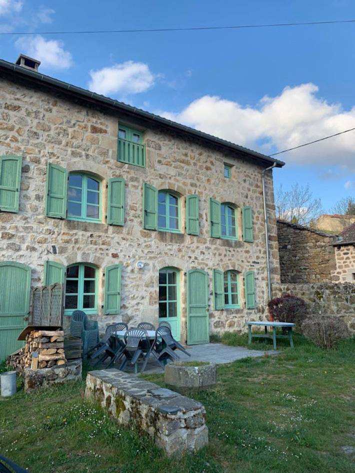 Gîte pour 11 personnes, avec terrasse et jardin