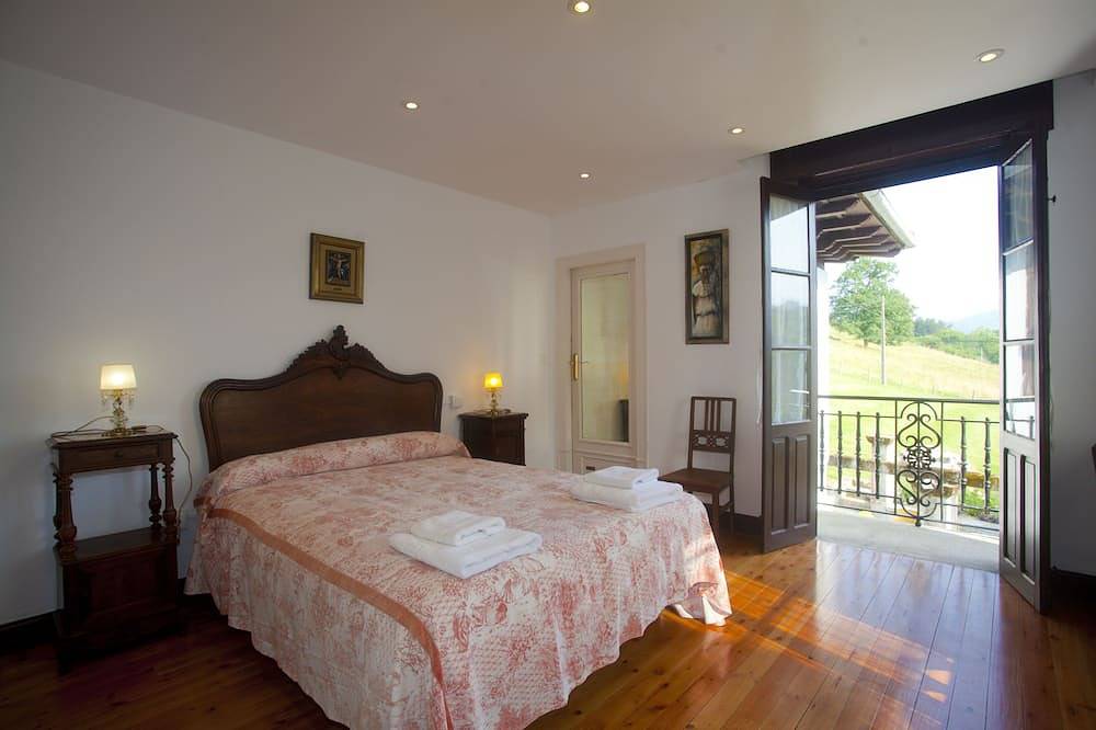 Villa Victoria in Piloña, Costa Verde (Spain)