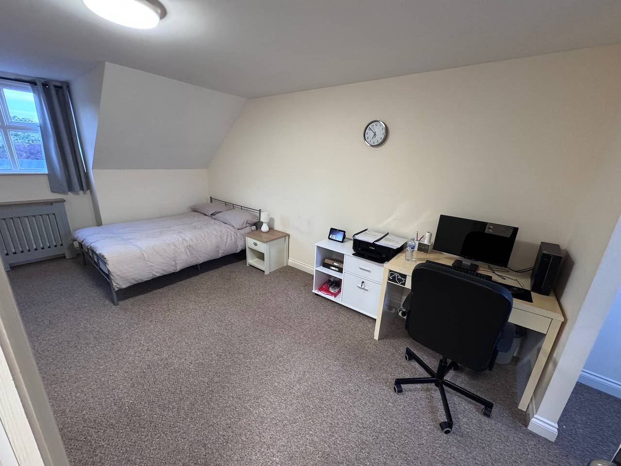 Sleeps8-Familyfriendly-Freeparking-30Mintoheathrow in Shinfield, Berkshire