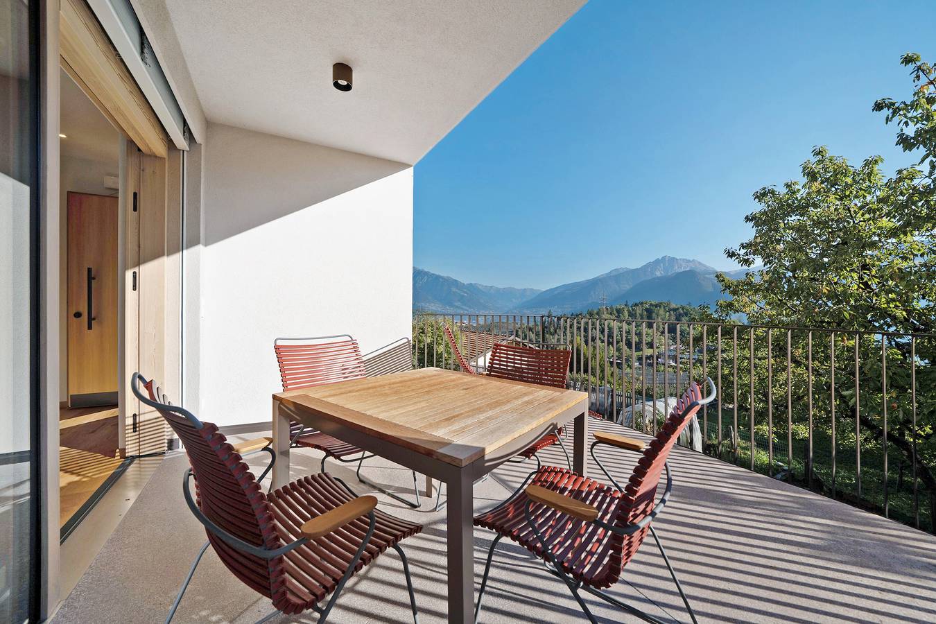 Ganze Wohnung, Ferienwohnung 'Plattwies' mit Bergblick, privater Terrasse und Wi-Fi in Völlan, Lana