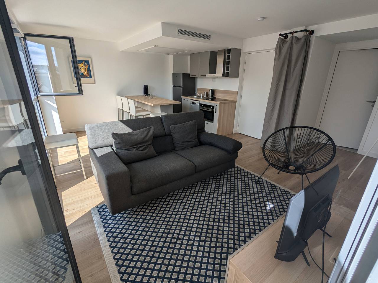 Ganze Wohnung, La campagne à Paris : Helle neue Ferienwohnung in grüner Umgebung in Malakoff, Hauts-de-Seine