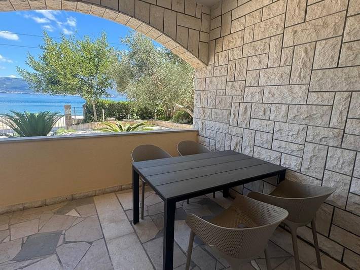 Apartament wakacyjny dla 4 osób, z Balkon/ taras w Slatine