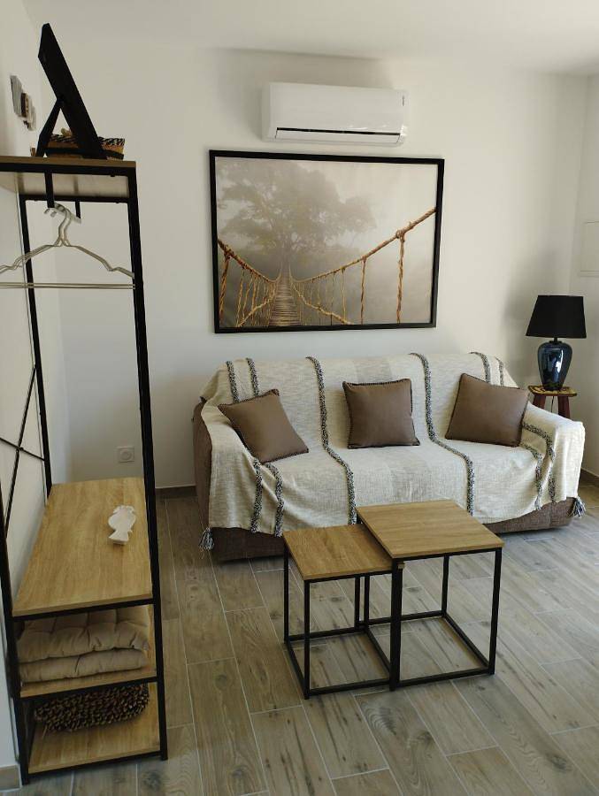 One-Bedroom House in Caromb, Parc naturel régional du Mont-Ventoux