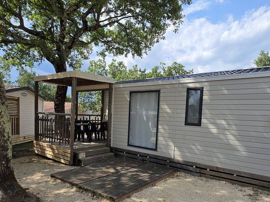 Alannia El Pinar - Bungalow 6 persons - Mobile-home | Comfort | 2 Bedrooms | 4/6 Pers. | Terrace Single | 1 Bathroom | Air-con. in Els Pins Blanes, Blanes