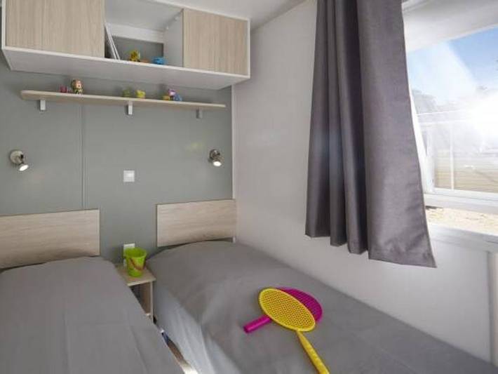 Camping pour 6 personnes, avec terrasse et piscine dans les Pyrénées-Orientales - 3