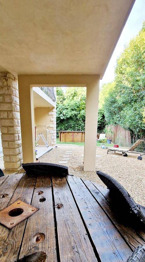 Appartement de vacances pour 6 personnes, avec Terrasse ainsi que Jardin et Piscine