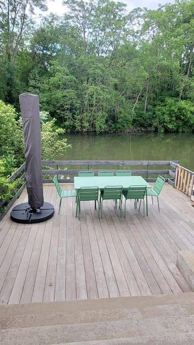 Location de vacances pour 8 personnes, avec Terrasse ainsi que Jardin et Vue à Montigny-sur-Loing
