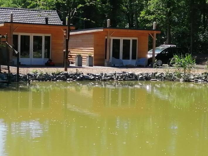 Location de vacances pour 2 personnes, avec Terrasse et Jardin ainsi que Vue et Vue sur le lac à Veldhoven - 2