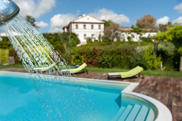 Agriturismo per 2 persone, con Terrazza e Giardino nonché Piscina e Panorama a Osimo