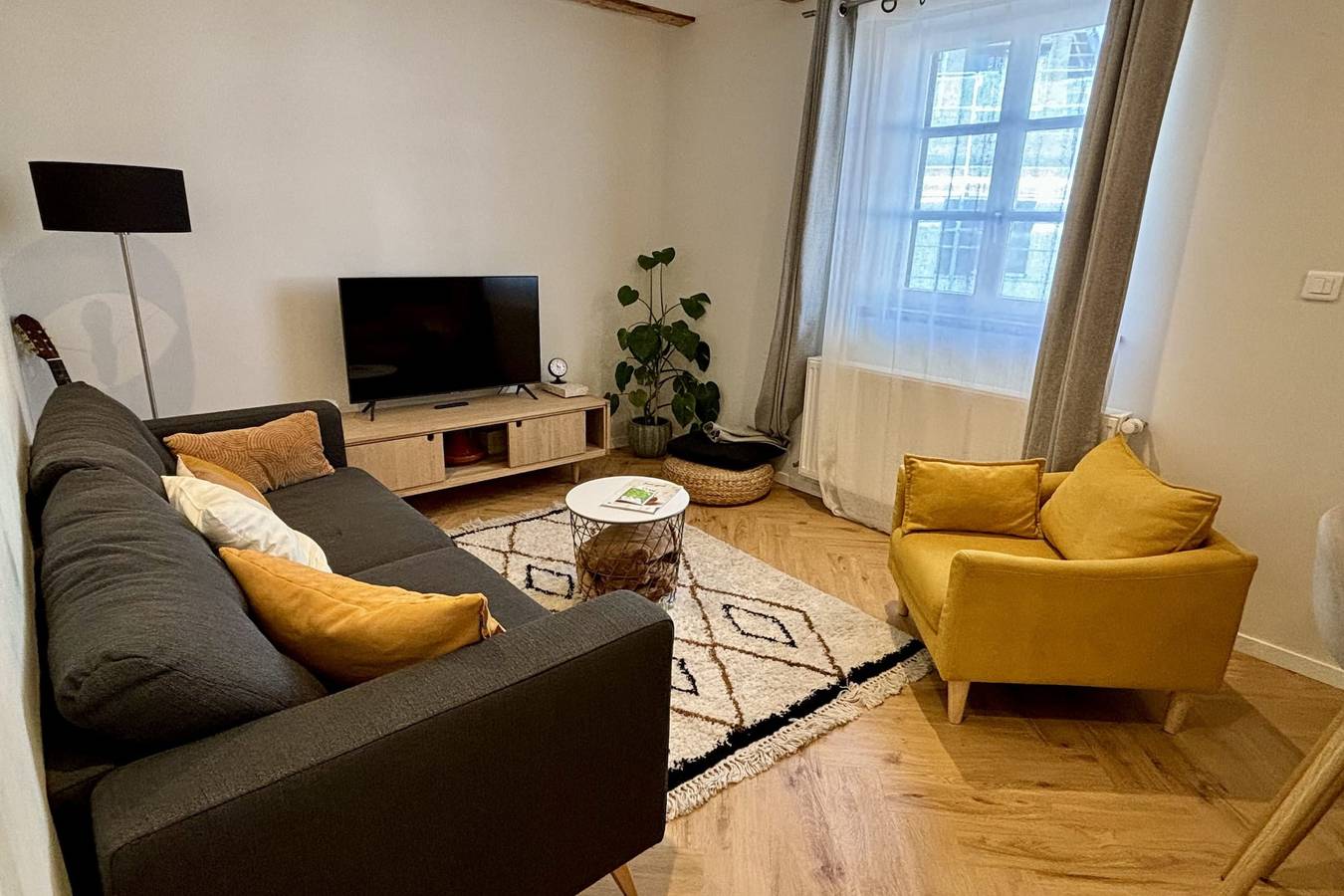Ganze Wohnung, Ferienwohnung für 6 Personen mit Balkon in Mittelhausbergen, Region Straßburg