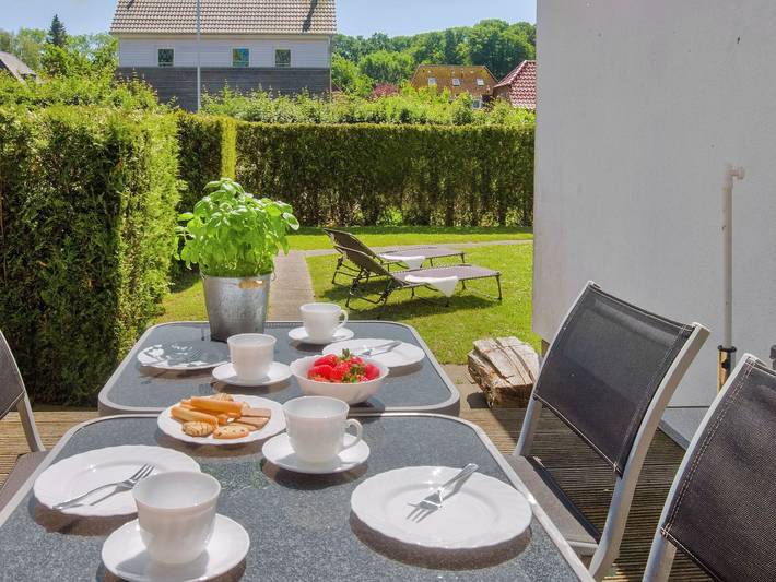Ferienhaus für 4 Personen, mit Terrasse und Ausblick sowie Seeblick und Garten, mit Haustier in Heiligenhafen - 2