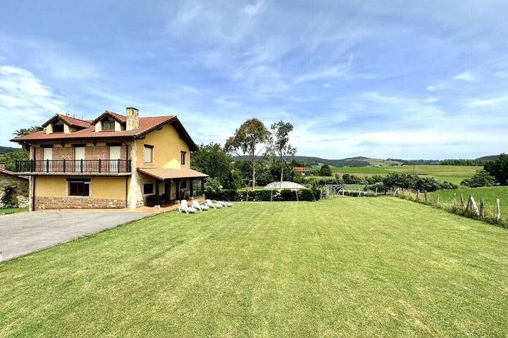 Casa de vacaciones para 13 personas, con balcón y jardín - 1