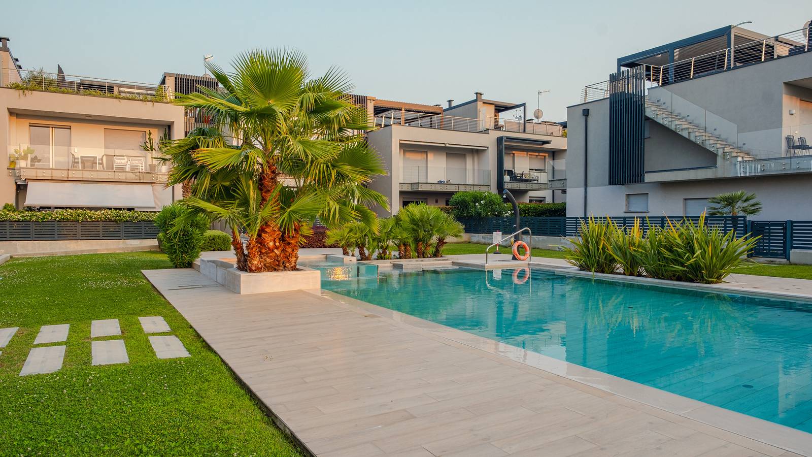 Ganze Wohnung, Ferienwohnung für 4 Personen mit Garten in San Benedetto (Peschiera del Garda), Peschiera del Garda