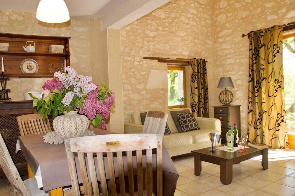 Gîte 5 - \"Le Chêne\" (Climatismo De Alquiler) in Monflanquin, Región de Villeneuve-sur-Lot