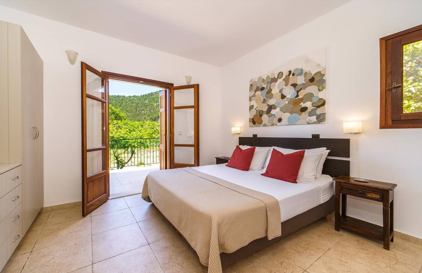 2 Bedroom Villa with Kefalonia Views and Beach Path near Stavros in Ithaque