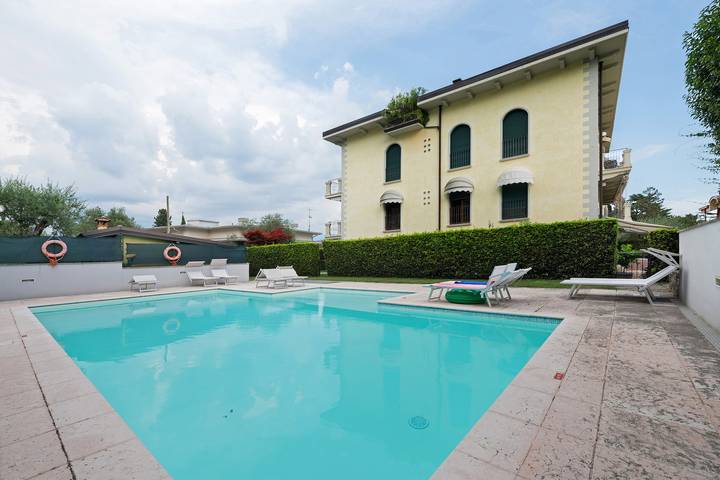 Ferienwohnung für 4 Personen, mit Balkon und Seeblick - 1